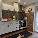 Rigofeszek Apartmanhaz דירה