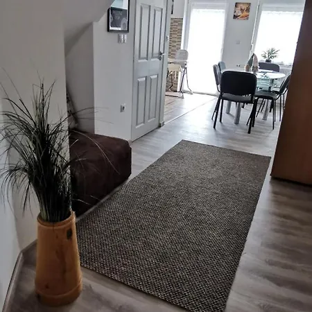 Rigofeszek Apartmanhaz