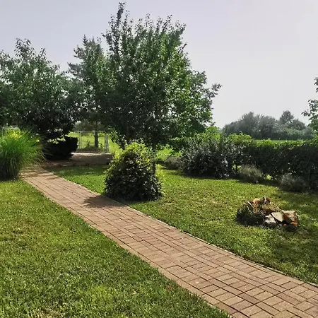 Rigofeszek Apartmanhaz Гардонь