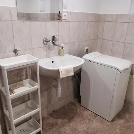 Апартаменты Rigofeszek Apartmanhaz Гардонь