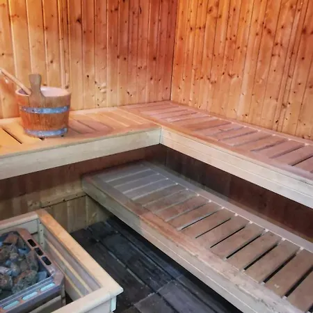 Апартаменты Rigofeszek Apartmanhaz Гардонь