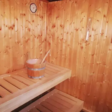 Rigofeszek Apartmanhaz *