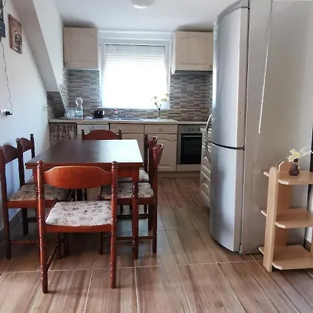 Rigofeszek Apartmanhaz Apartment Gárdony