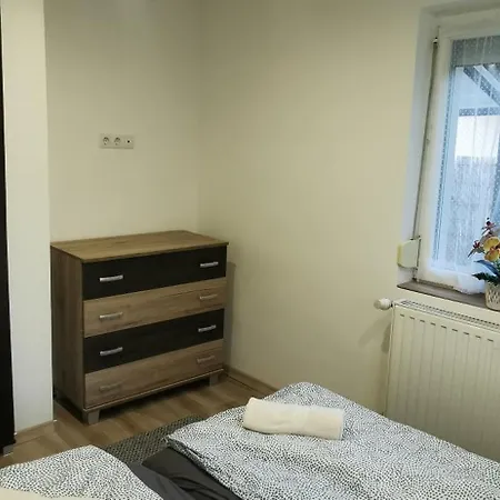 Rigofeszek Apartmanhaz * Гардонь