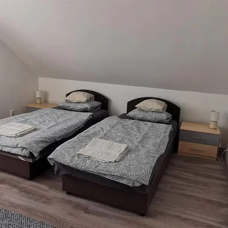 Lägenhet Rigofeszek Apartmanhaz