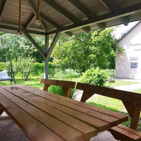 Rigofeszek Apartmanhaz