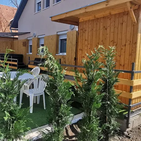 Апартаменты Rigofeszek Apartmanhaz *