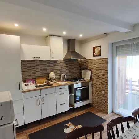 Rigofeszek Apartmanhaz *