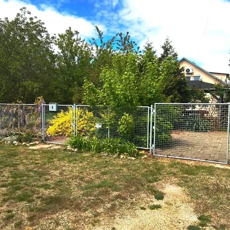 Rigofeszek Apartmanhaz *