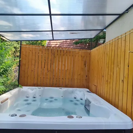 Rigofeszek Apartmanhaz * Gárdony