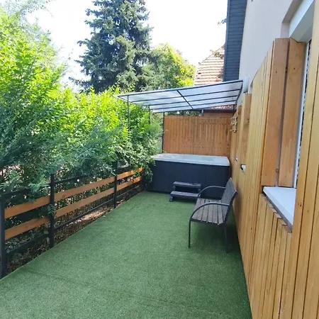 Rigofeszek Apartmanhaz * Gárdony