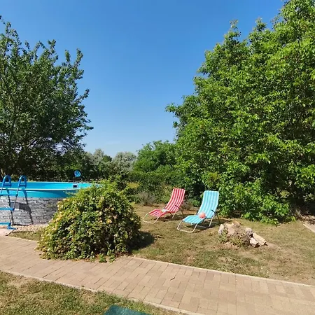 Rigofeszek Apartmanhaz 加尔多尼